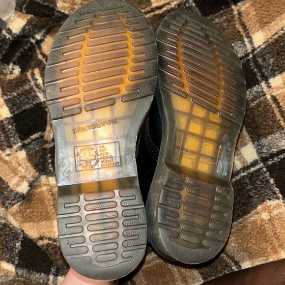 Dr. Marten Boots Size 7 Women’s Black - Picture 3 of 11